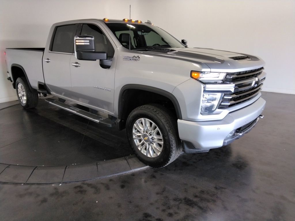 Used 2023 Chevrolet Silverado 2500 High Country w/ Technology Package image 4