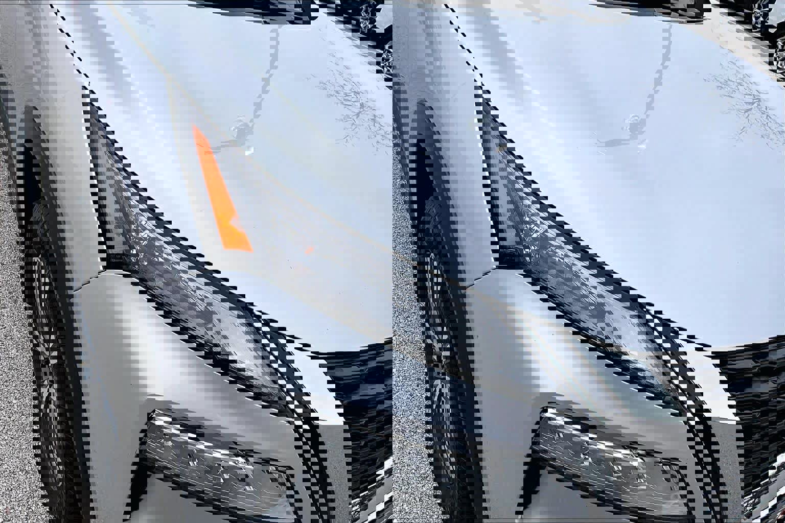 Used 2022 Nissan Rogue SV image 25