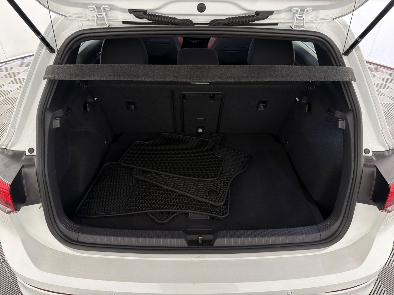 Used 2023 Volkswagen GTI SE w/ Black Wheel Package image 25