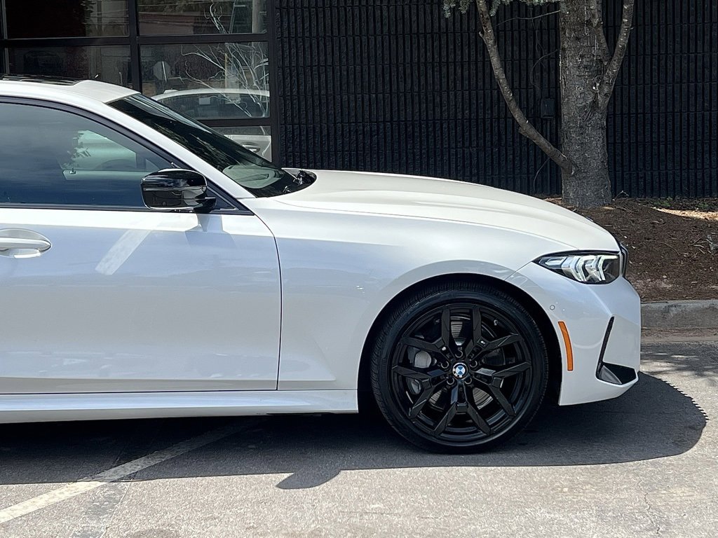 Used 2025 BMW 330i Sedan w/ M Sport Package image 21