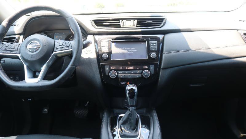 Used 2017 Nissan Rogue SL FWD image 19