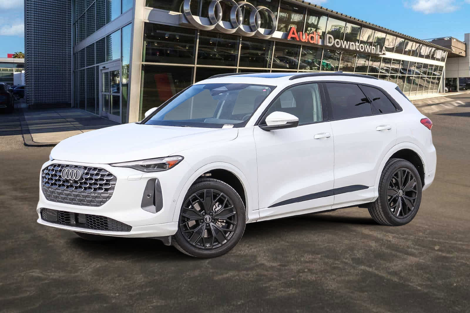 Used 2025 Audi Q5 Premium Plus w/ Premium Plus image 1