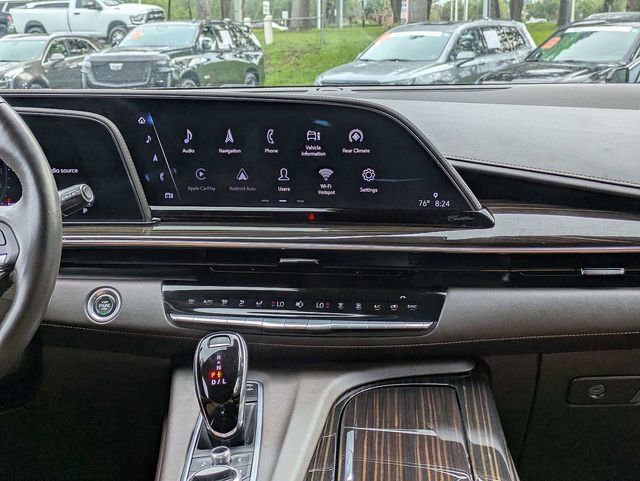 Used 2022 Cadillac Escalade Premium Luxury AWD/4WD image 19