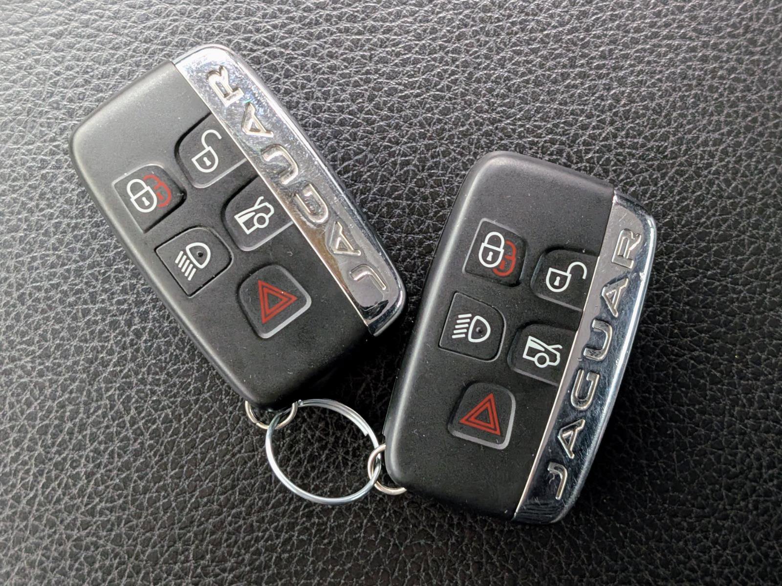 Used 2014 Jaguar XF 3.0 image 35