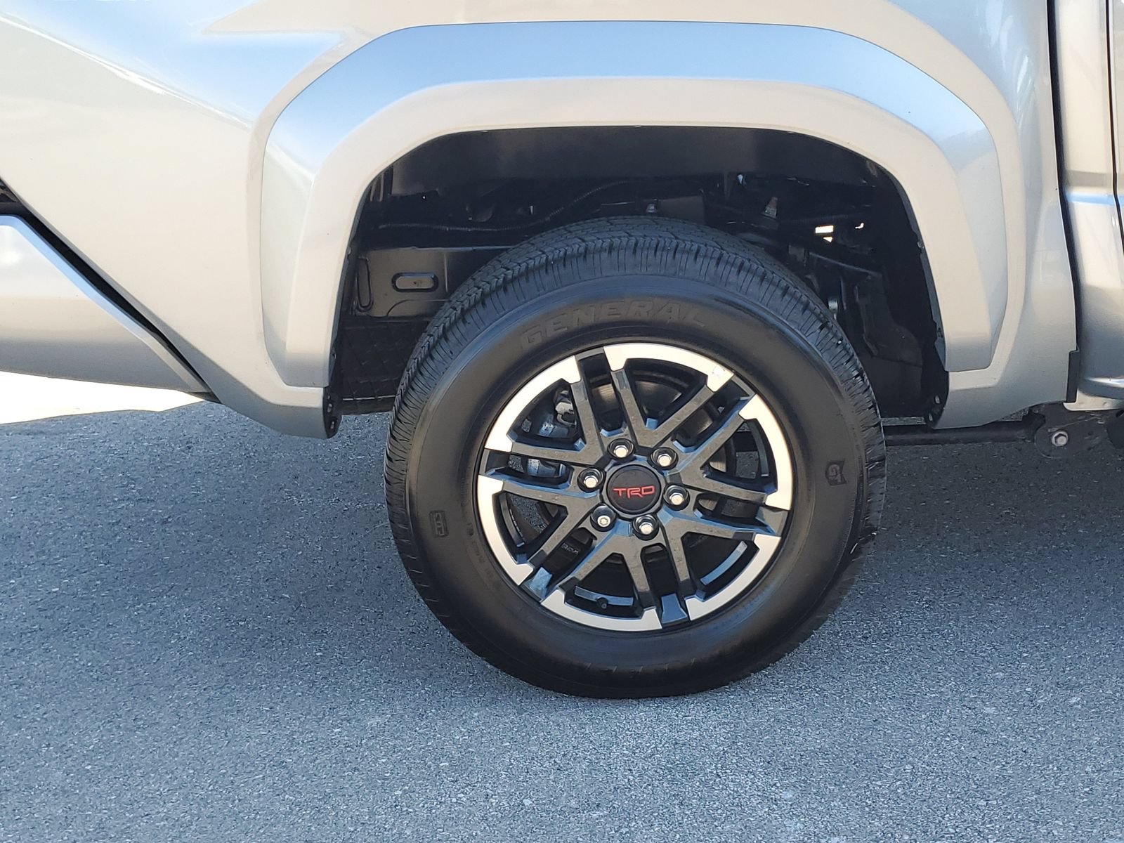 Certified 2025 Toyota Tacoma TRD Sport AWD/4WD image 5