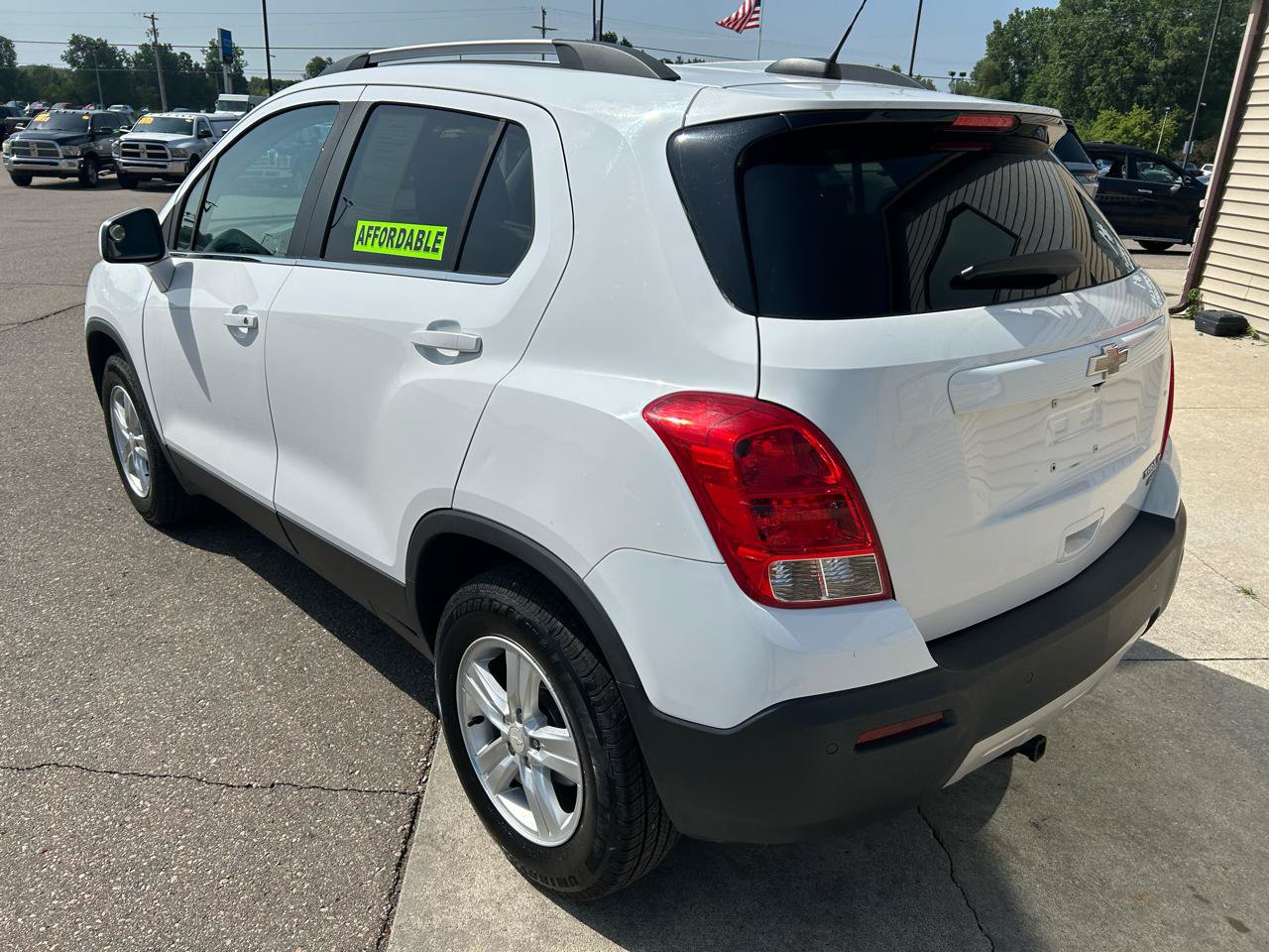 Used 2016 Chevrolet Trax LT w/ LT Sun and Sound Package AWD/4WD image 7