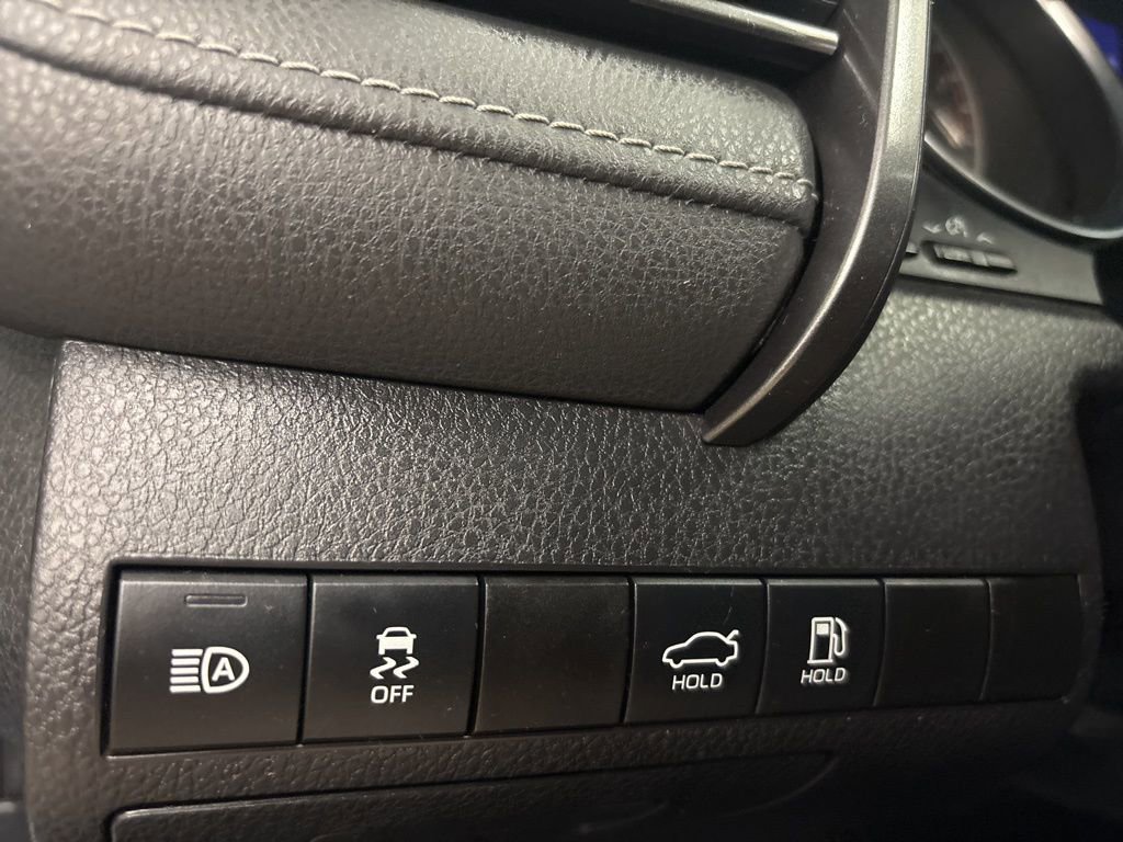 Used 2019 Toyota Camry SE FWD image 17