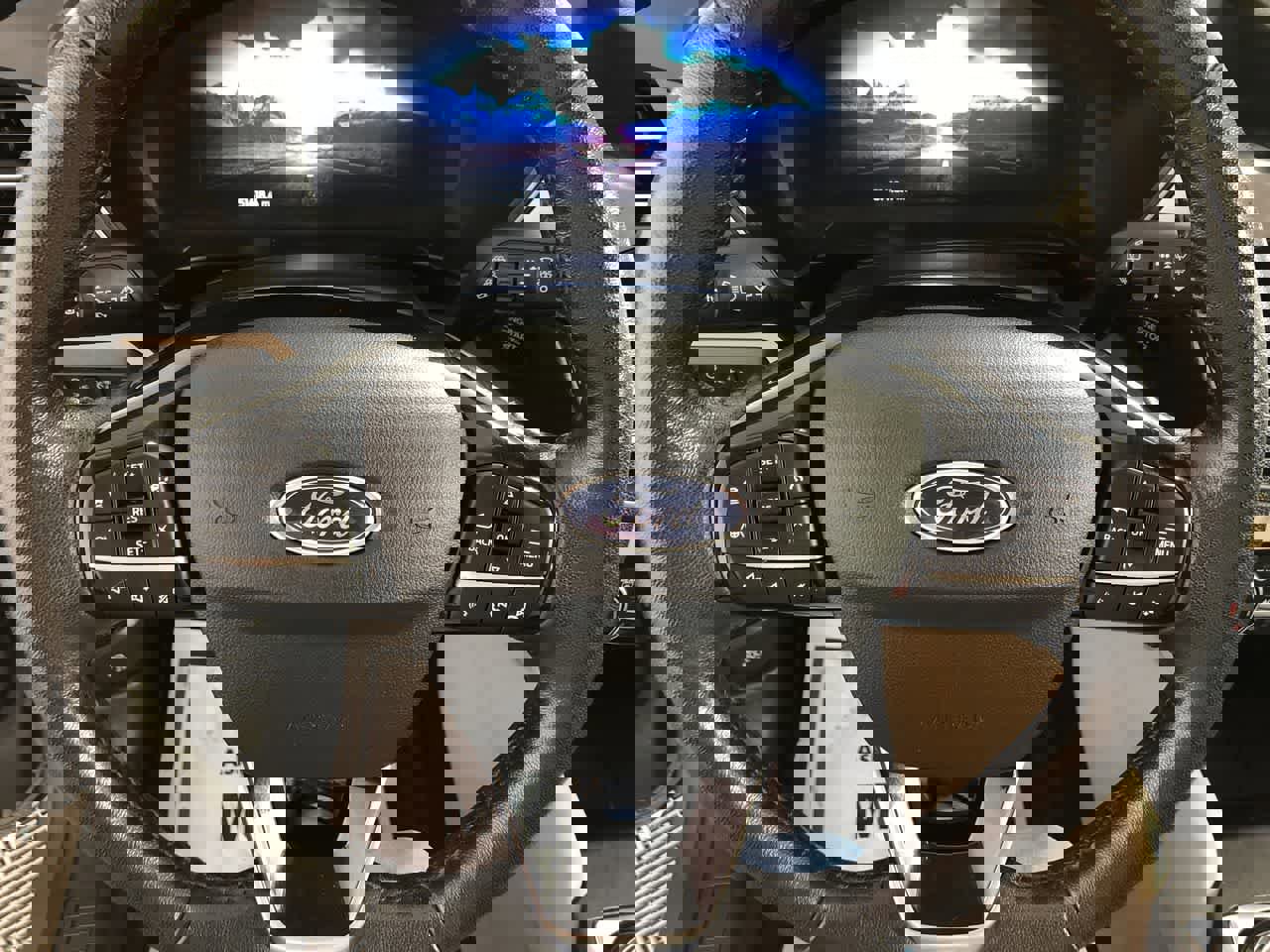 Used 2021 Ford Escape Titanium image 15