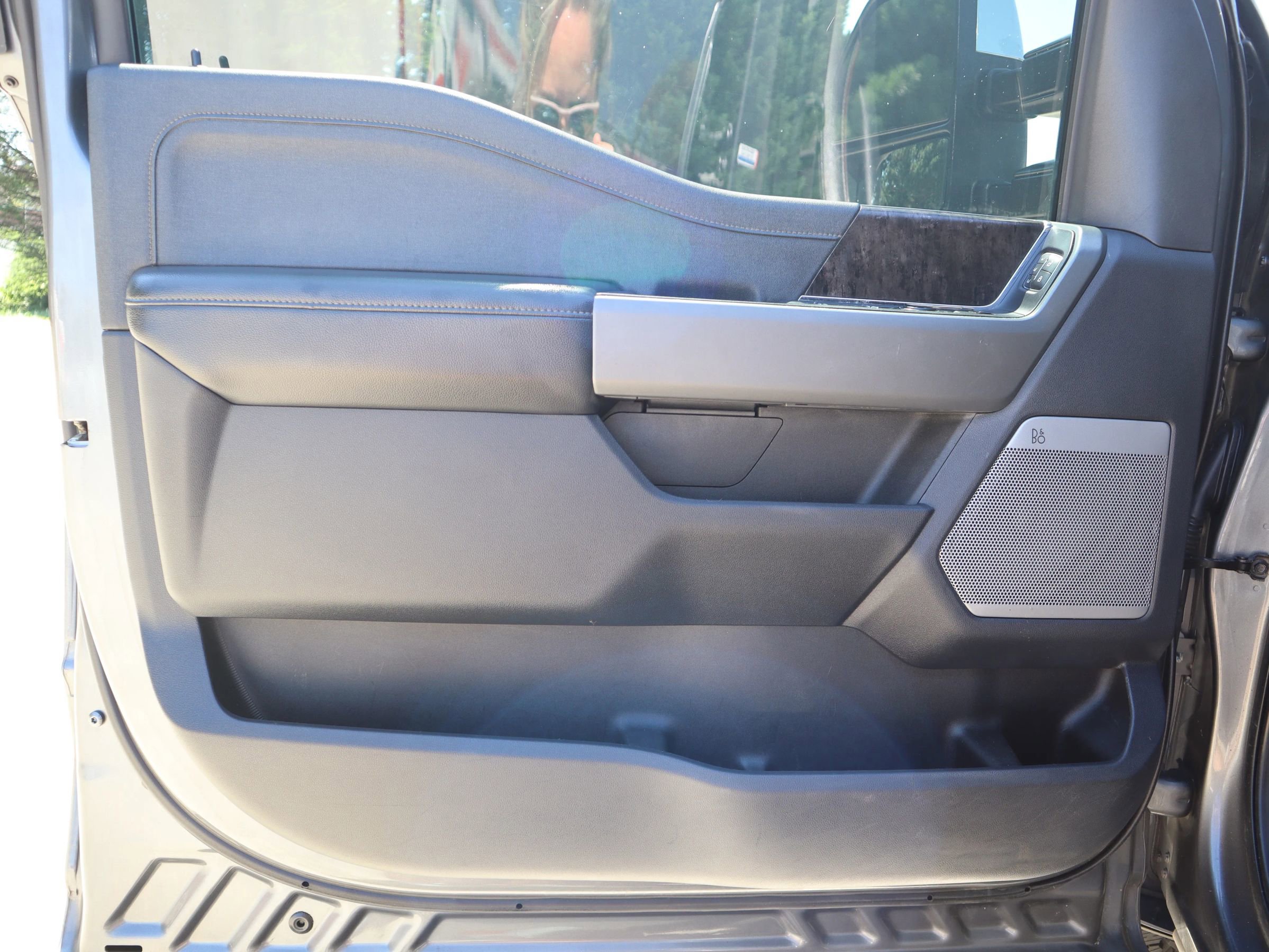 Used 2024 Ford F250 Lariat w/ Lariat Ultimate Package image 25