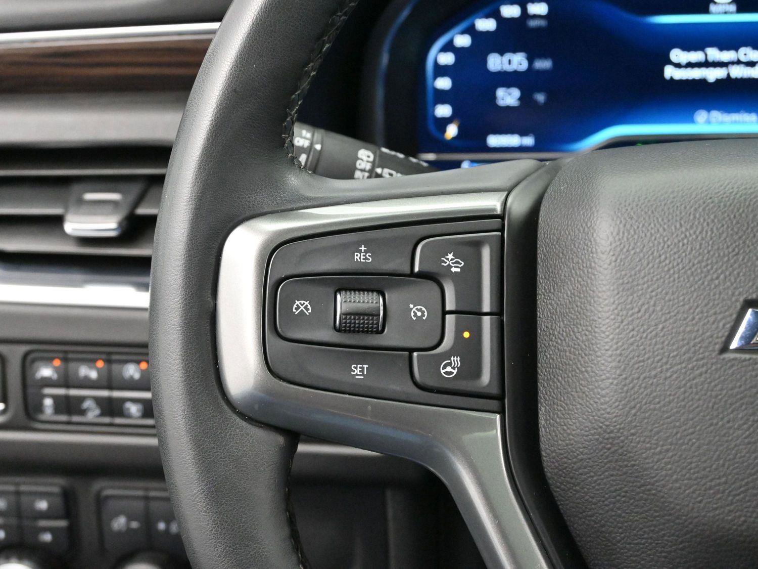 Used 2023 Chevrolet Tahoe Z71 w/ Luxury Package AWD/4WD image 17