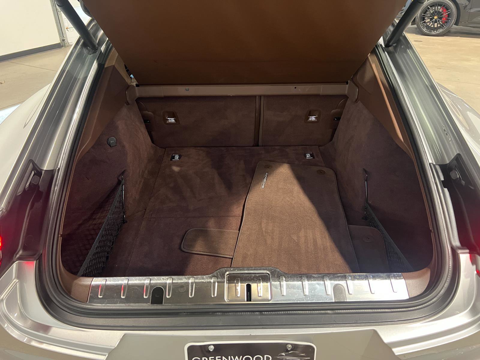 Used 2020 Porsche Panamera 4S image 35