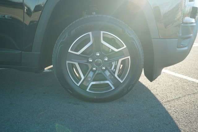 New 2026 Jeep Cherokee Limited image 42