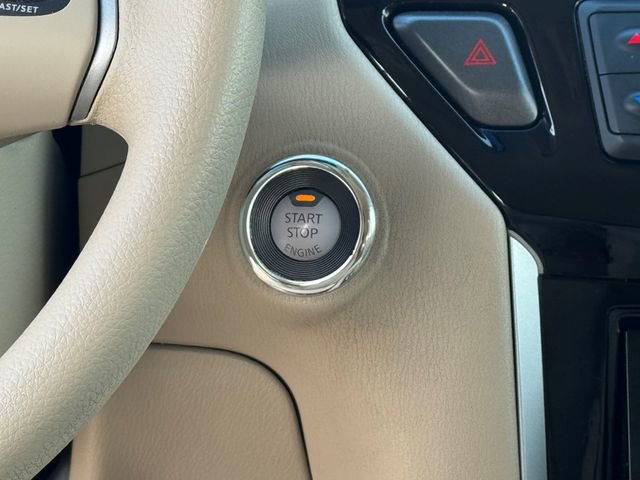 Used 2015 Nissan Pathfinder S image 25