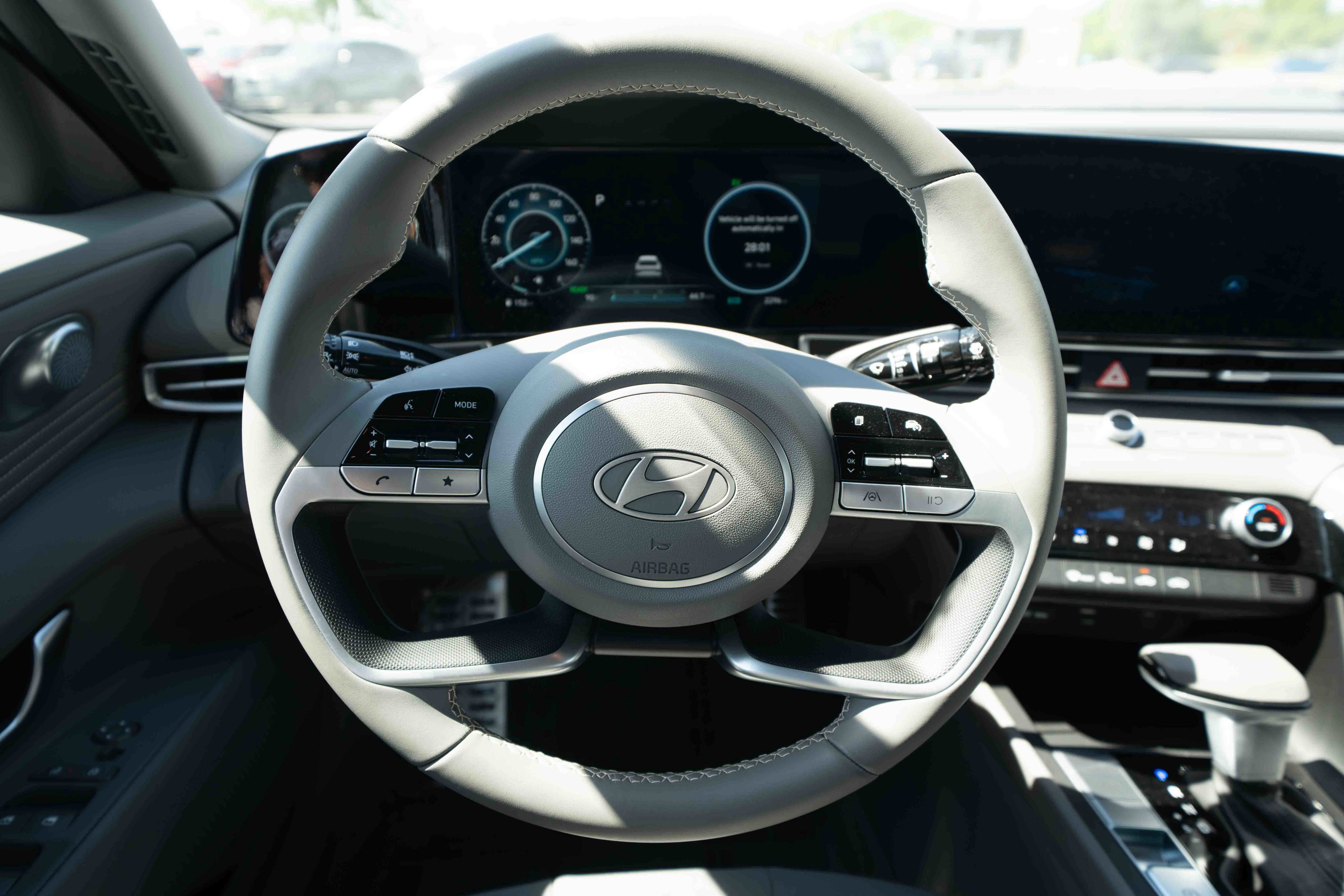 Used 2025 Hyundai Elantra SEL FWD image 21