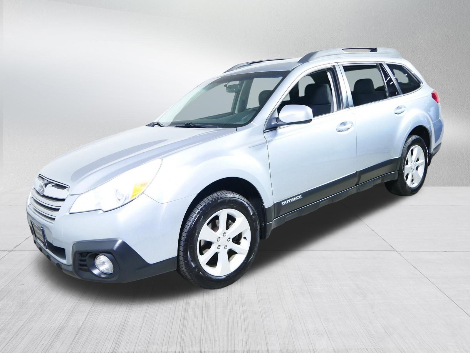 Used 2013 Subaru Outback 2.5i Premium AWD/4WD image 3