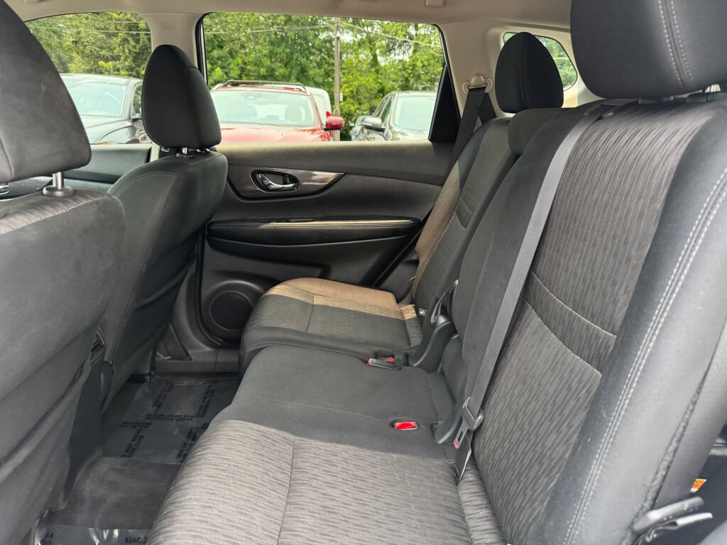 Used 2018 Nissan Rogue SV w/ Premium Package AWD/4WD image 25
