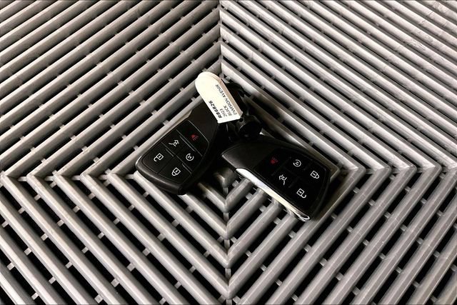 Used 2023 Buick Envision Avenir image 11