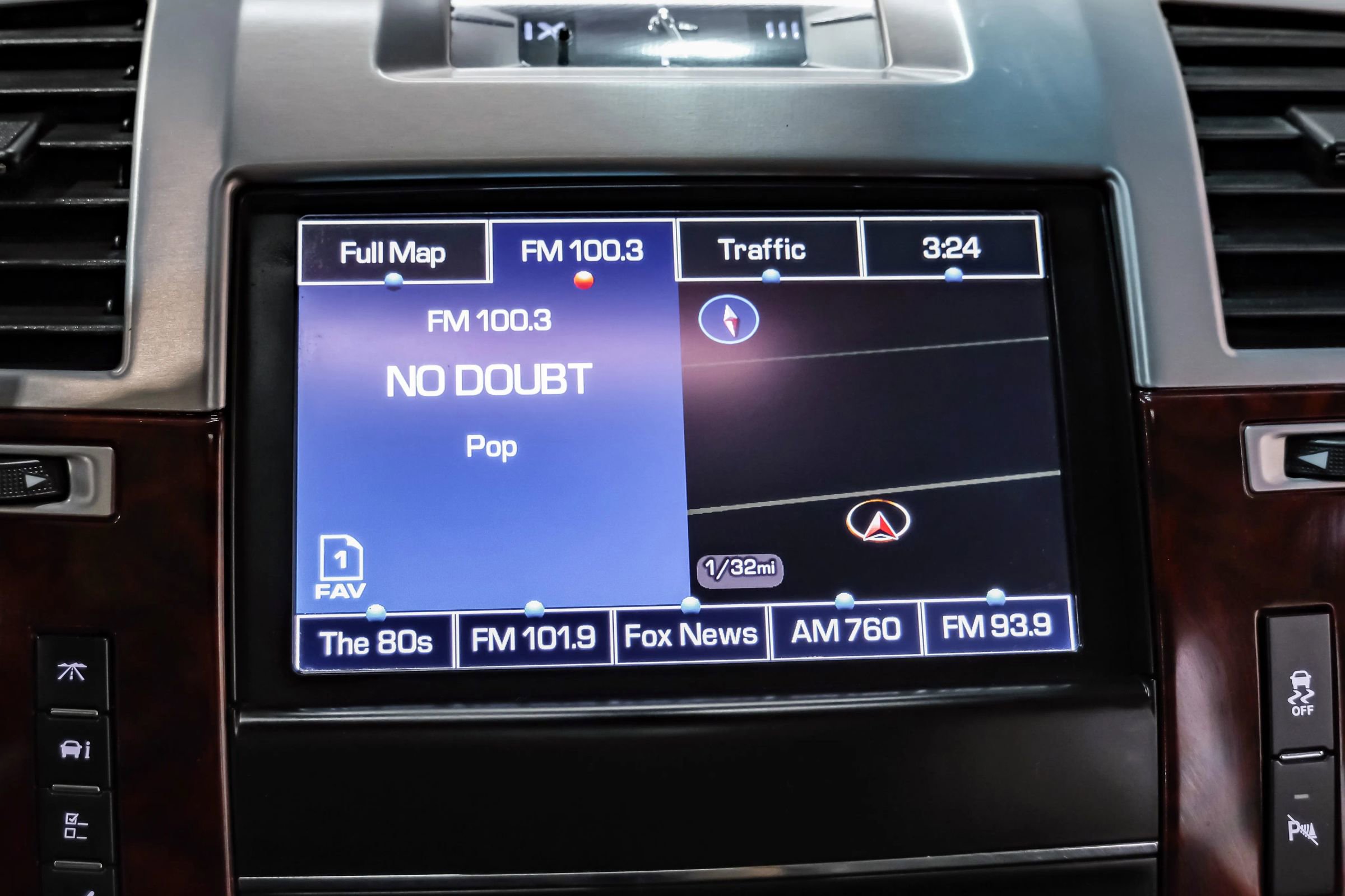 Used 2013 Cadillac Escalade EXT Premium AWD/4WD image 29