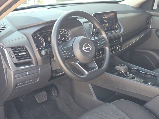 Used 2024 Nissan Rogue SV image 7