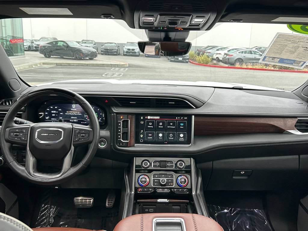 Used 2023 GMC Yukon XL Denali Ultimate AWD/4WD image 36