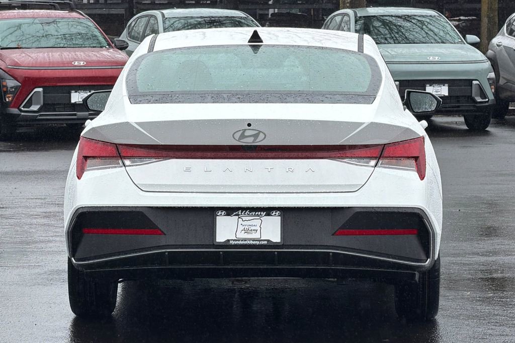 New 2026 Hyundai Elantra SE image 6