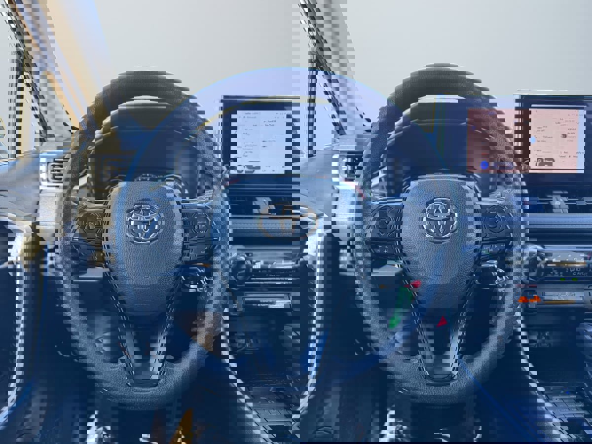 Used 2023 Toyota RAV4 LE image 11