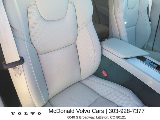 New 2026 Volvo XC60 B5 Ultra w/ Protection Package Premier AWD/4WD image 19