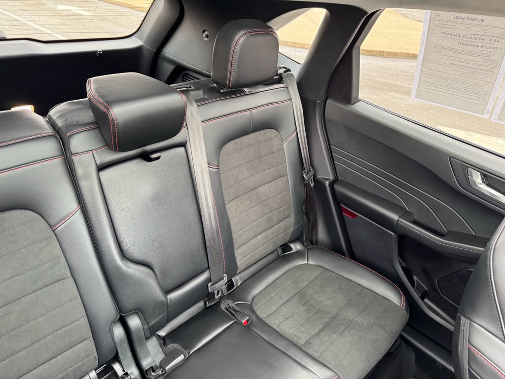 Certified 2022 Ford Escape SEL w/ SEL Stealth AWD Package image 16