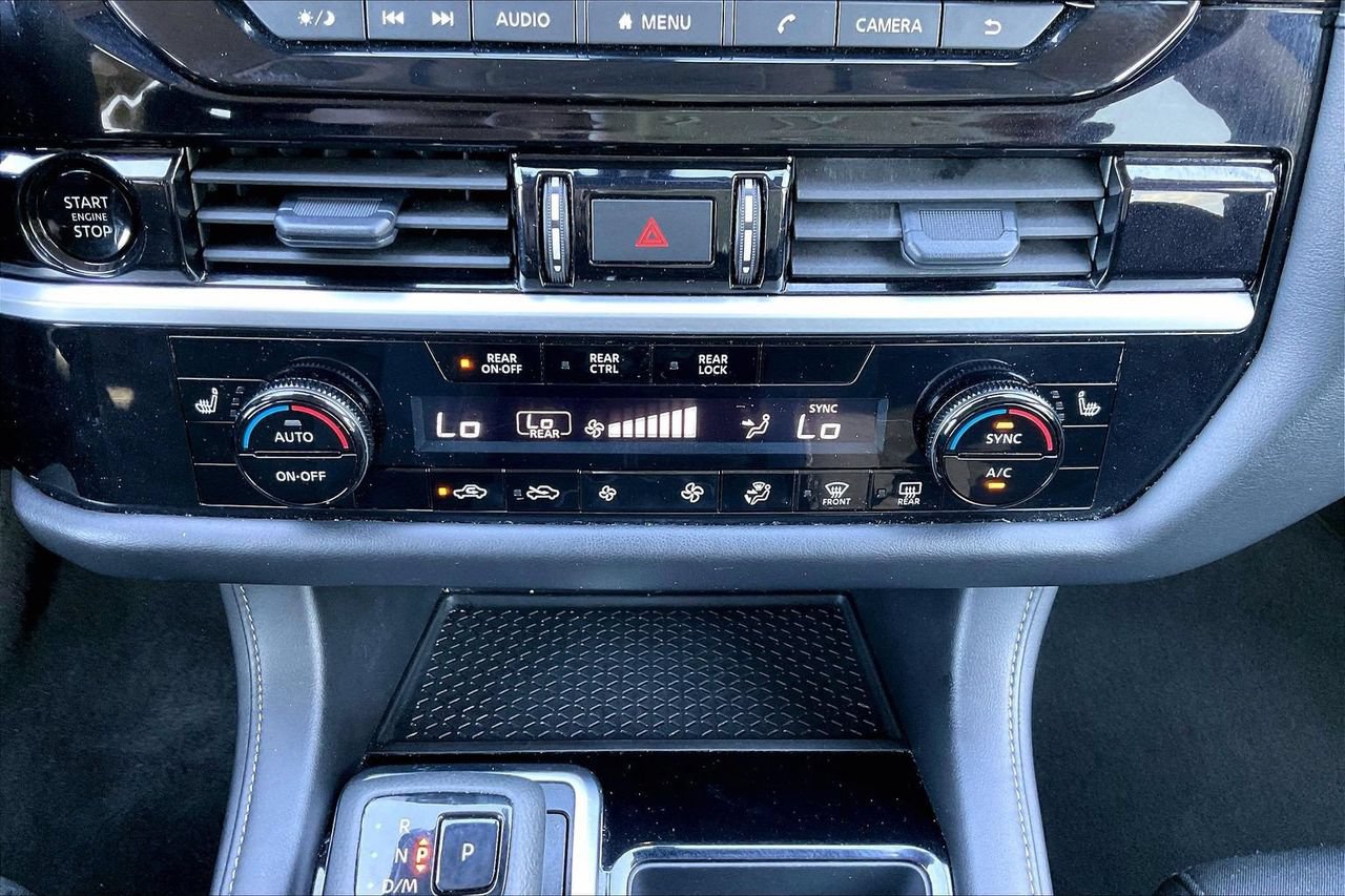 Used 2025 Nissan Pathfinder SV AWD/4WD image 17