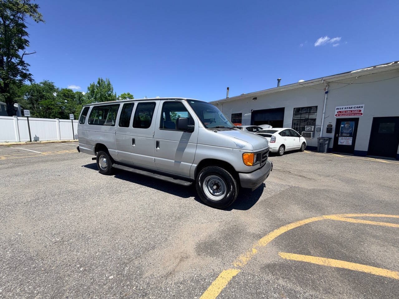 Used 2006 Ford E-350 and Econoline 350 XL RWD image 22