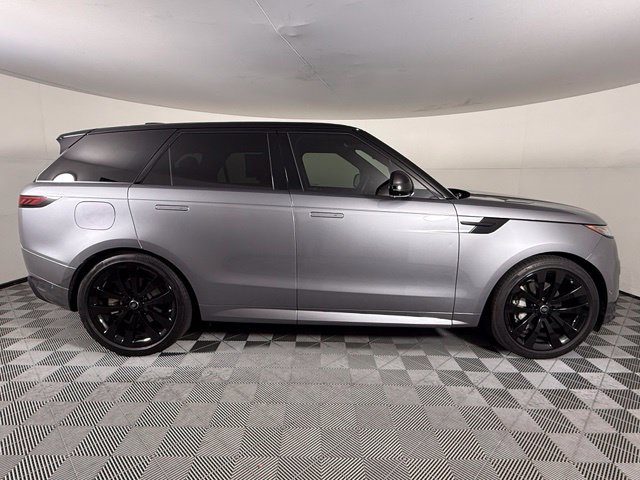 Used 2025 Land Rover Range Rover Sport Dynamic SE AWD/4WD image 8