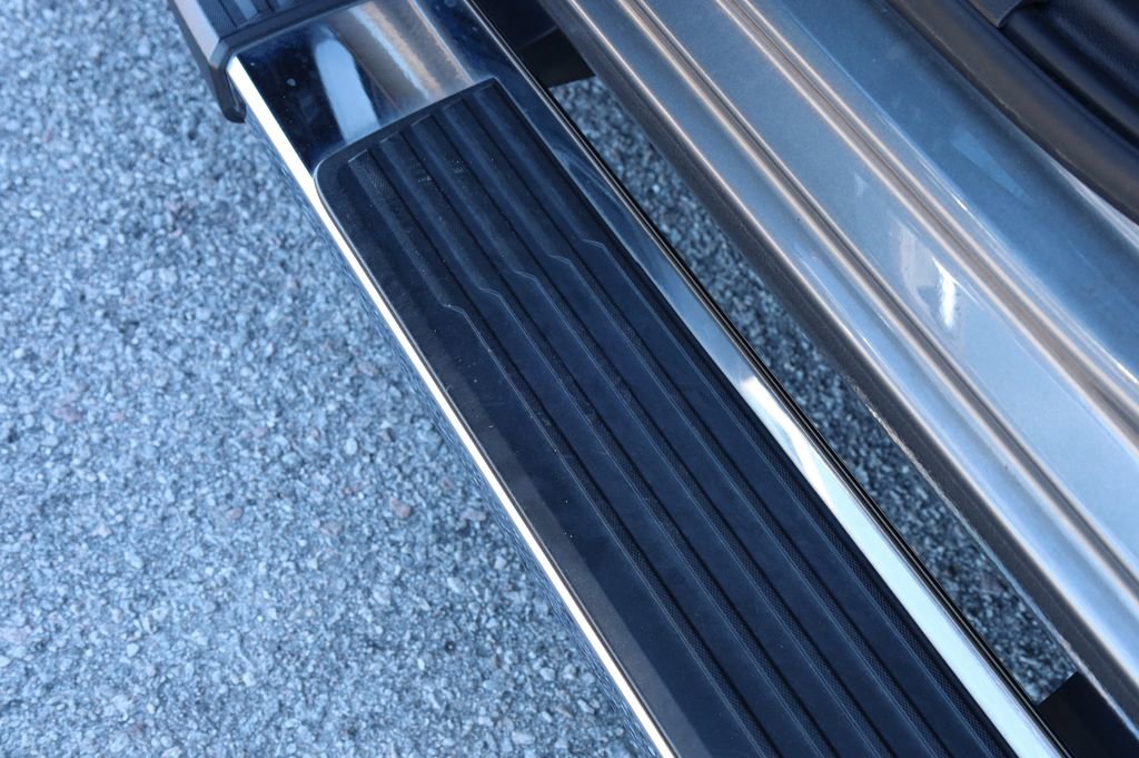 Used 2021 Chevrolet Silverado 1500 LTZ w/ LTZ Premium Package image 16