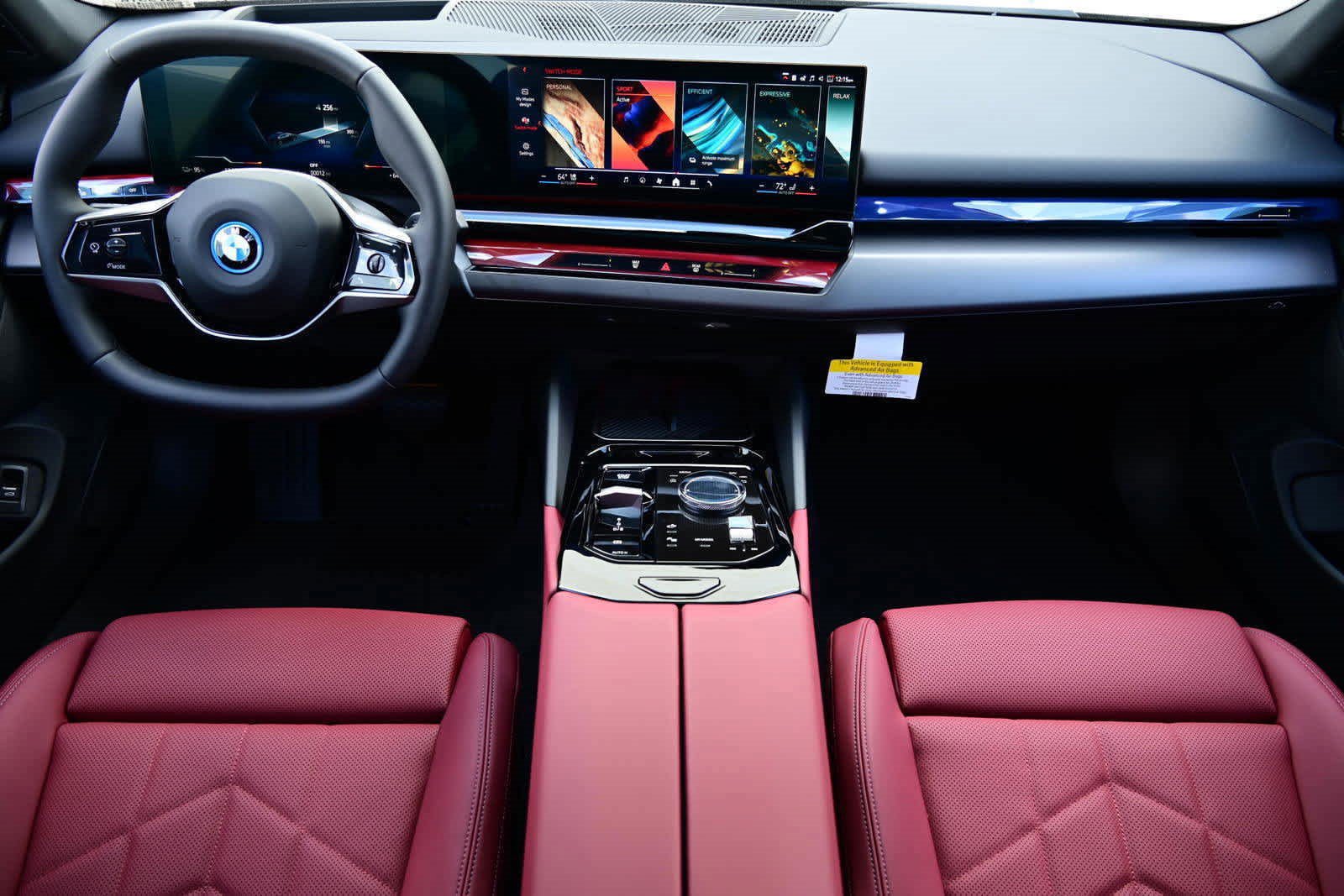 Used 2025 BMW i5 eDrive40i w/ Premium Package RWD image 9