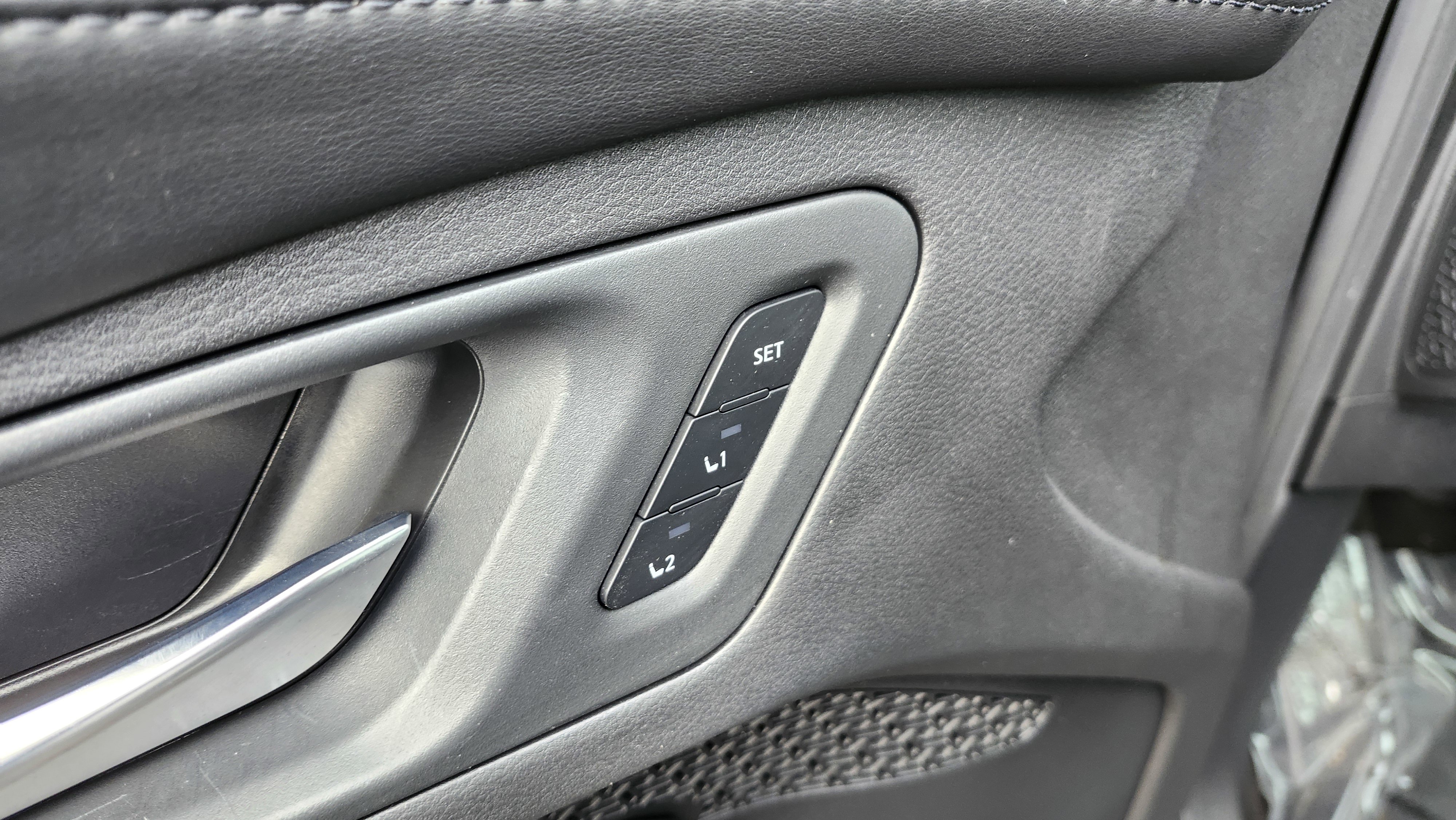 Used 2023 Nissan Ariya FWD image 29