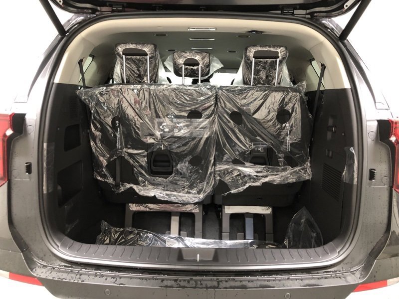 New 2026 Kia Carnival EX image 9