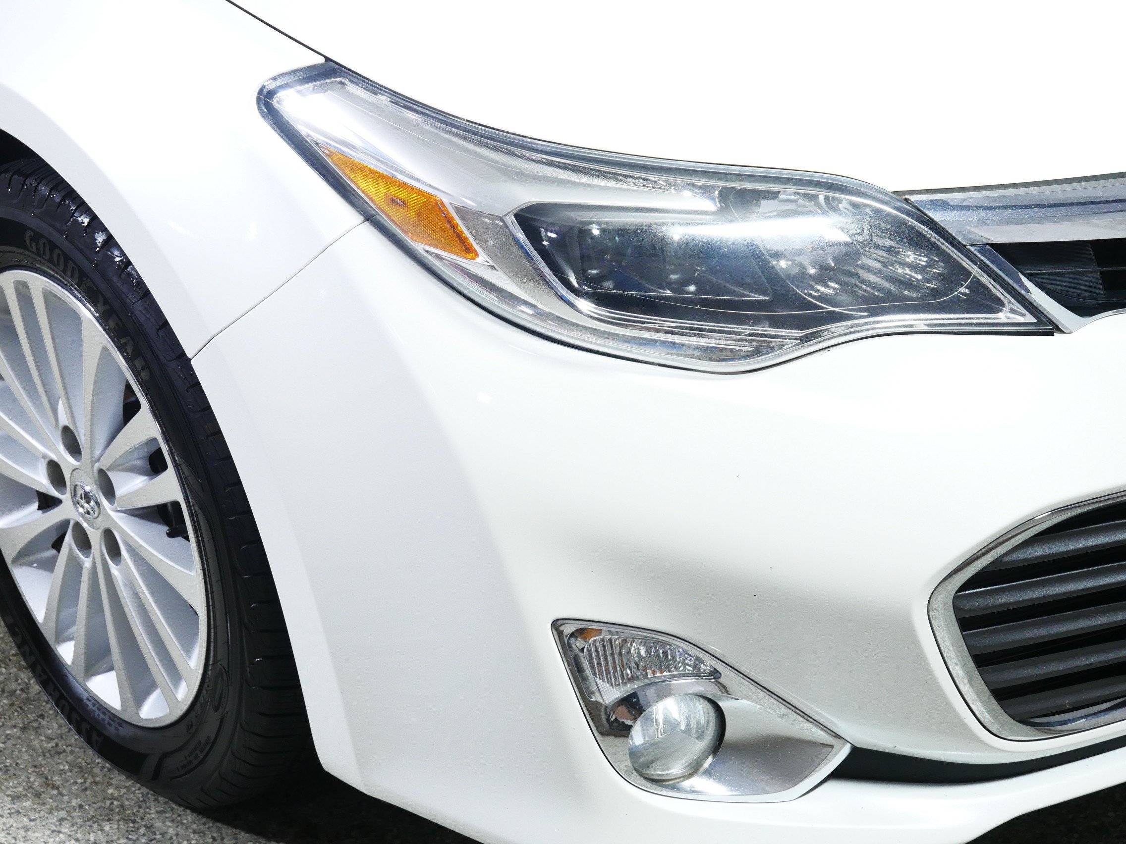 Used 2015 Toyota Avalon XLE Touring FWD image 16