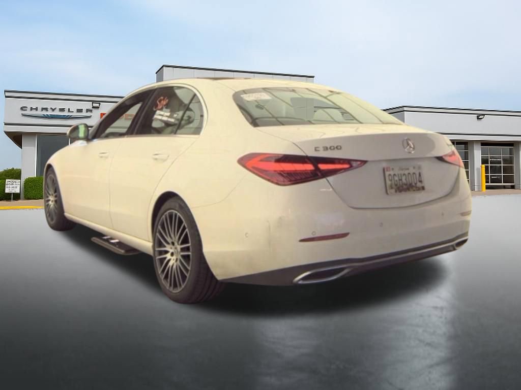 Used 2025 Mercedes-Benz C 300 4MATIC Sedan image 5