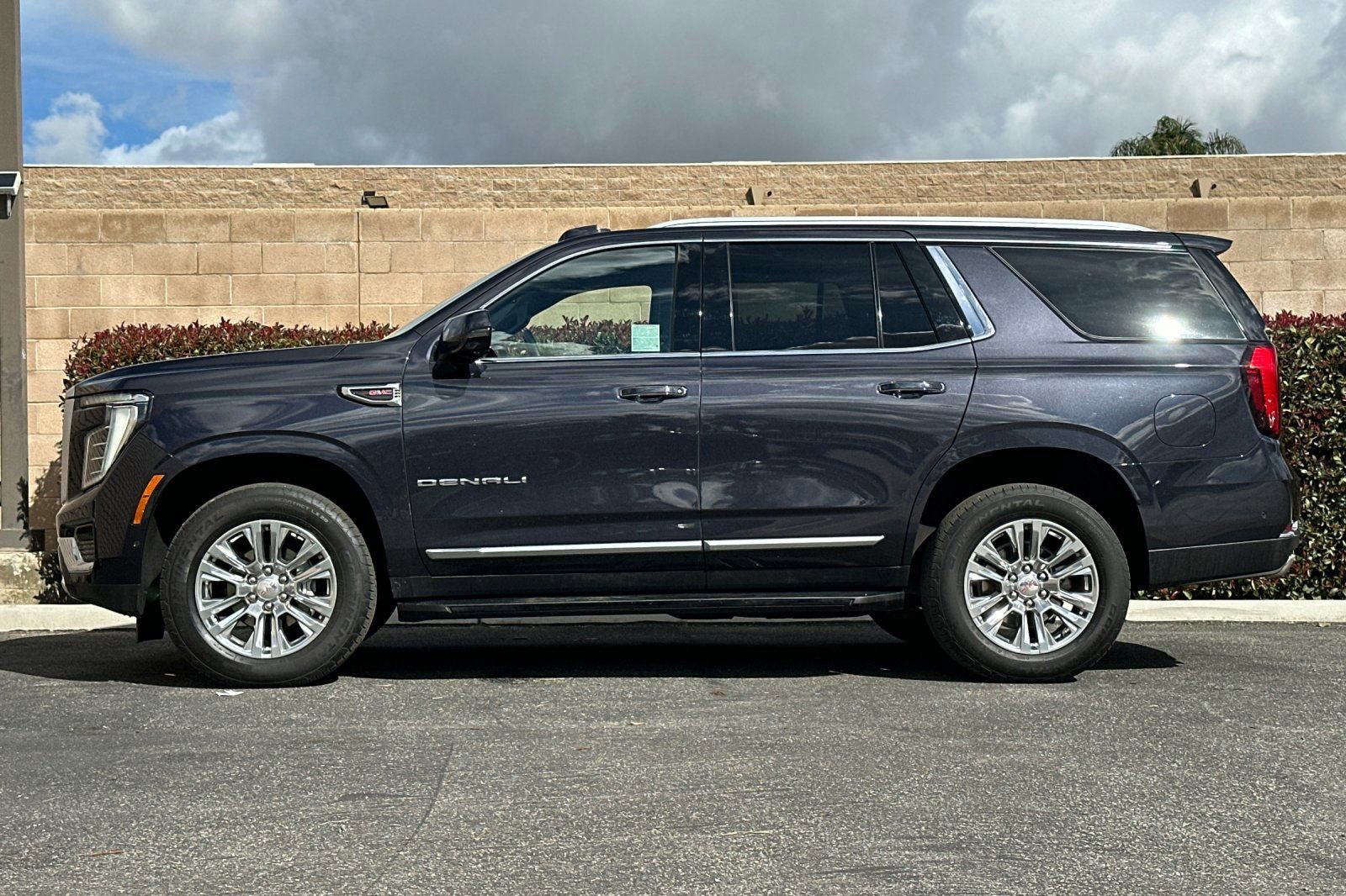 Certified 2025 GMC Yukon Denali image 7