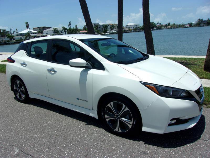 Used 2018 Nissan Leaf SL w/ SL Technology Package FWD image 12