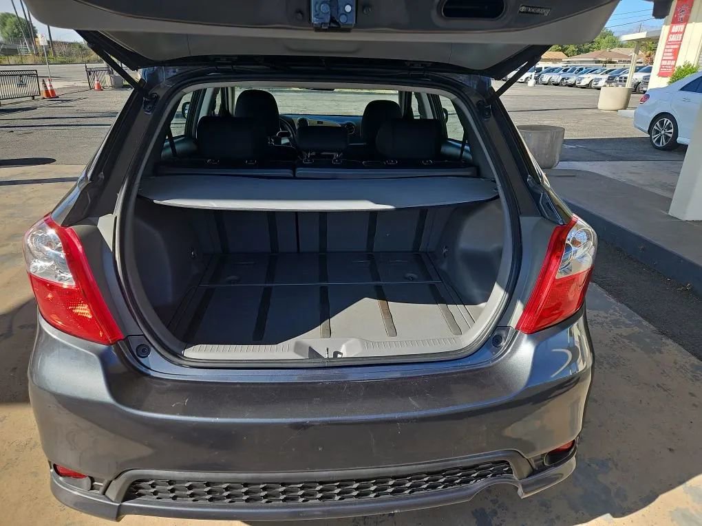 Used 2011 Toyota Matrix image 16