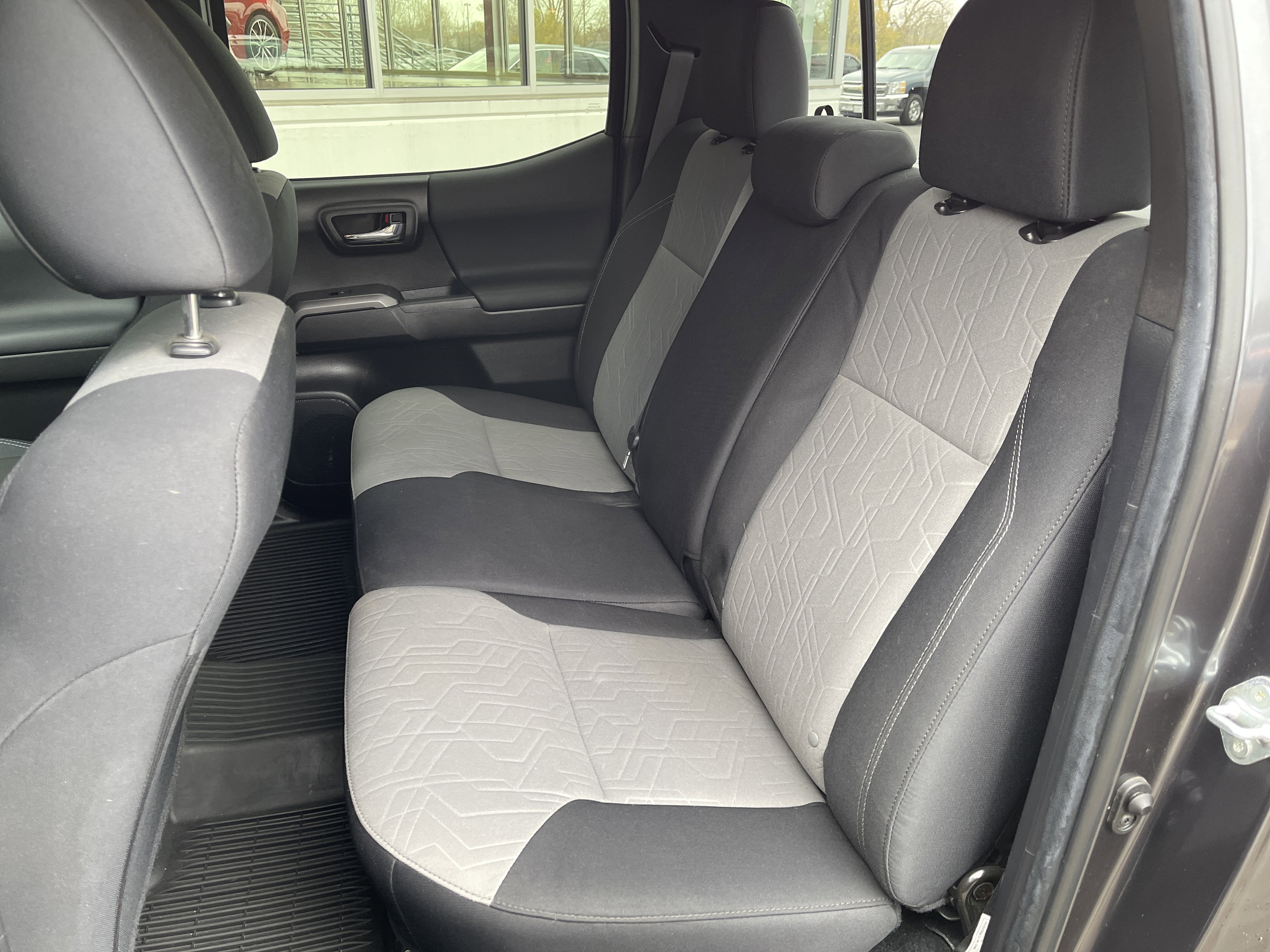 Used 2023 Toyota Tacoma TRD Off-Road image 39