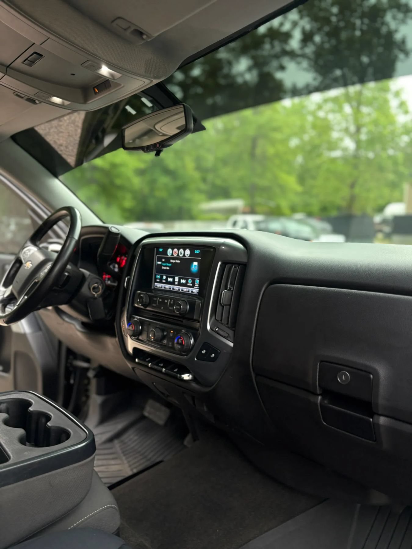 Used 2018 Chevrolet Silverado 1500 LT w/ True North Edition AWD/4WD image 27