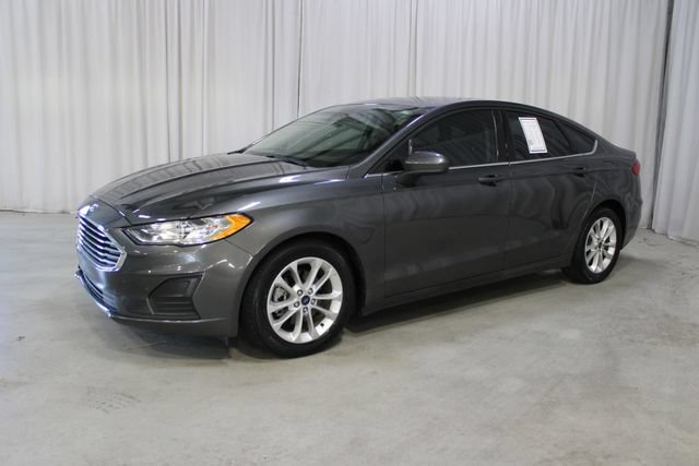Used 2020 Ford Fusion SE FWD image 26