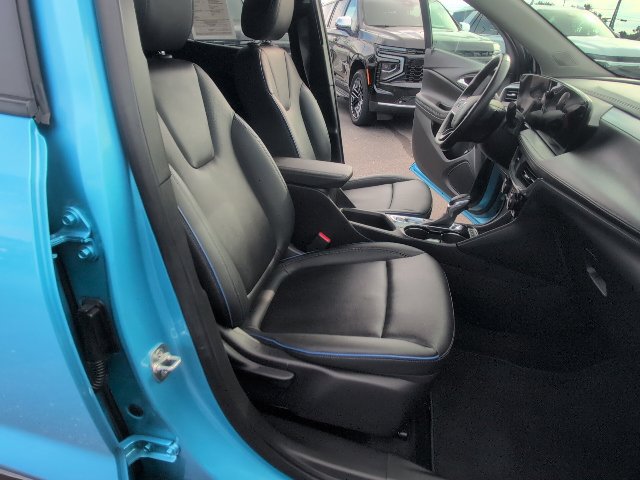 Used 2025 Buick Encore GX Sport Touring AWD/4WD image 38