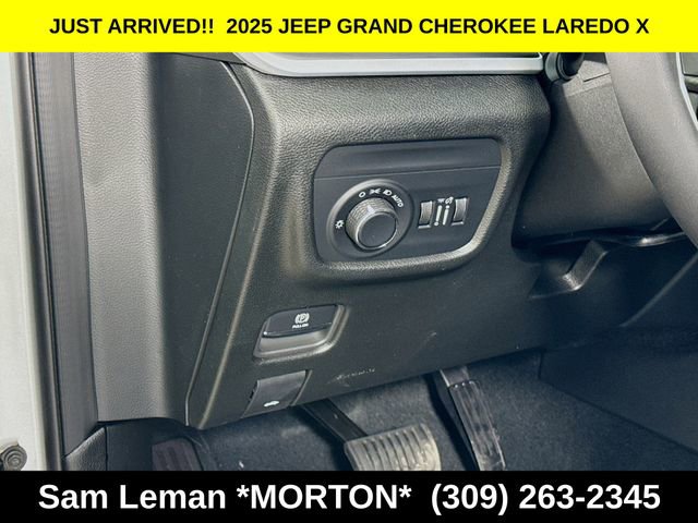 New 2025 Jeep Grand Cherokee L Laredo AWD/4WD image 10