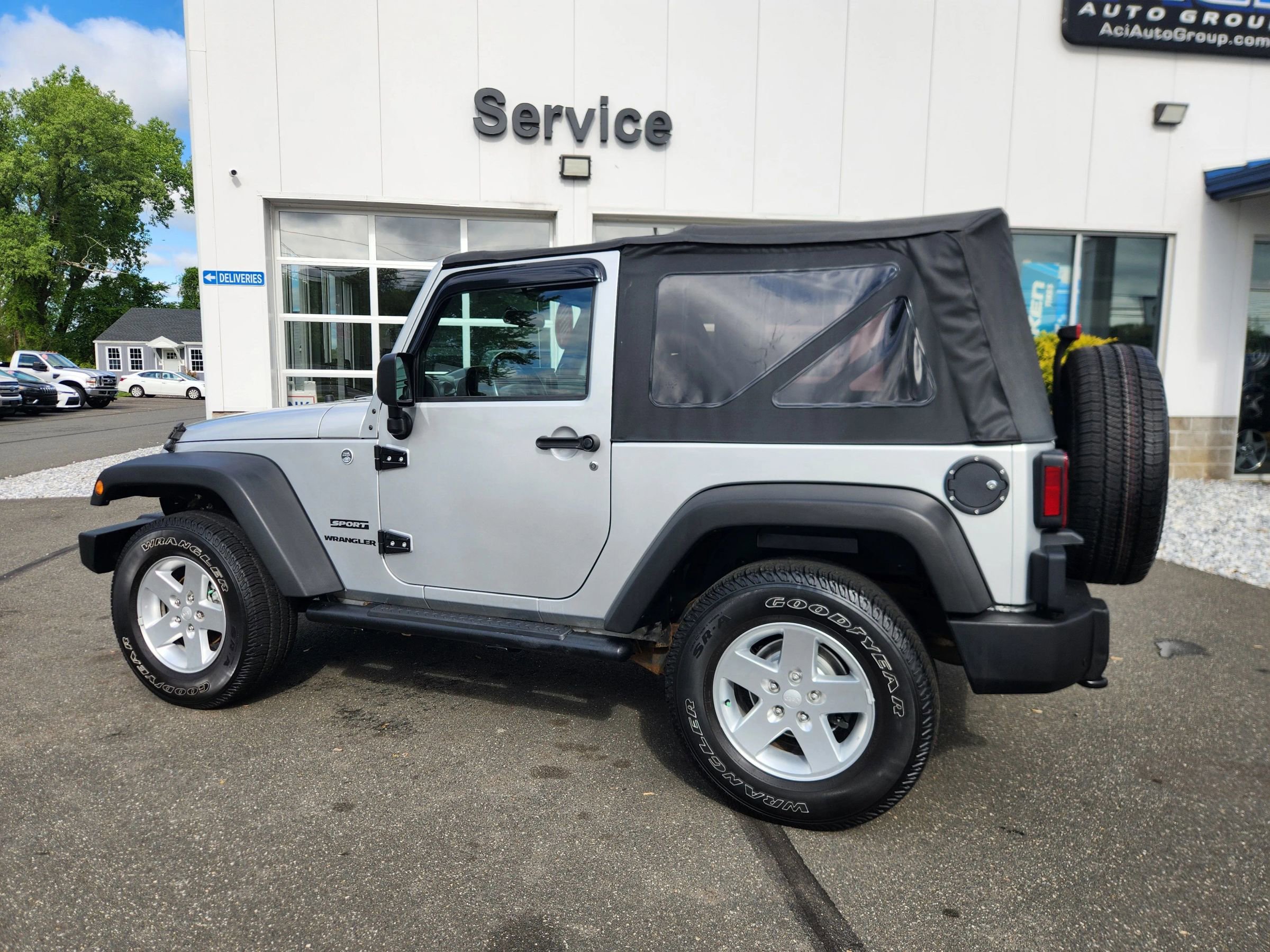 Used 2010 Jeep Wrangler Sport AWD/4WD image 10