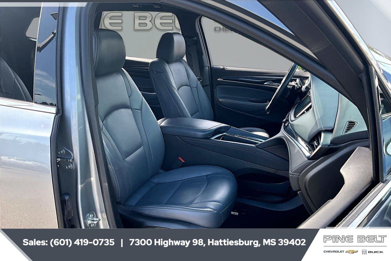 Used 2023 Buick Enclave Essence w/ Experience Buick Package FWD image 6