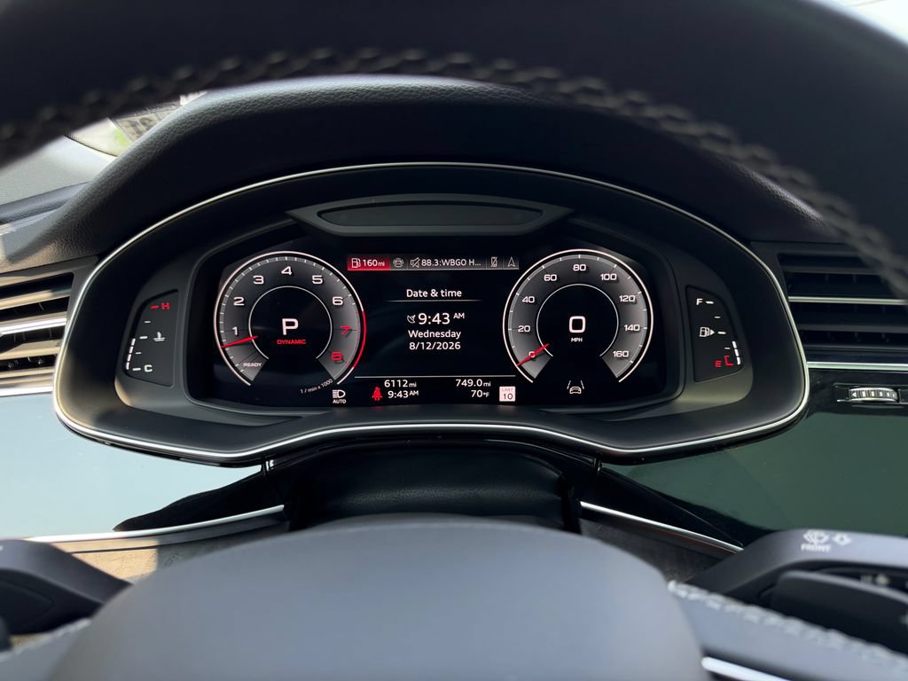 Used 2025 Audi Q8 Premium w/ Convenience Package AWD/4WD image 23