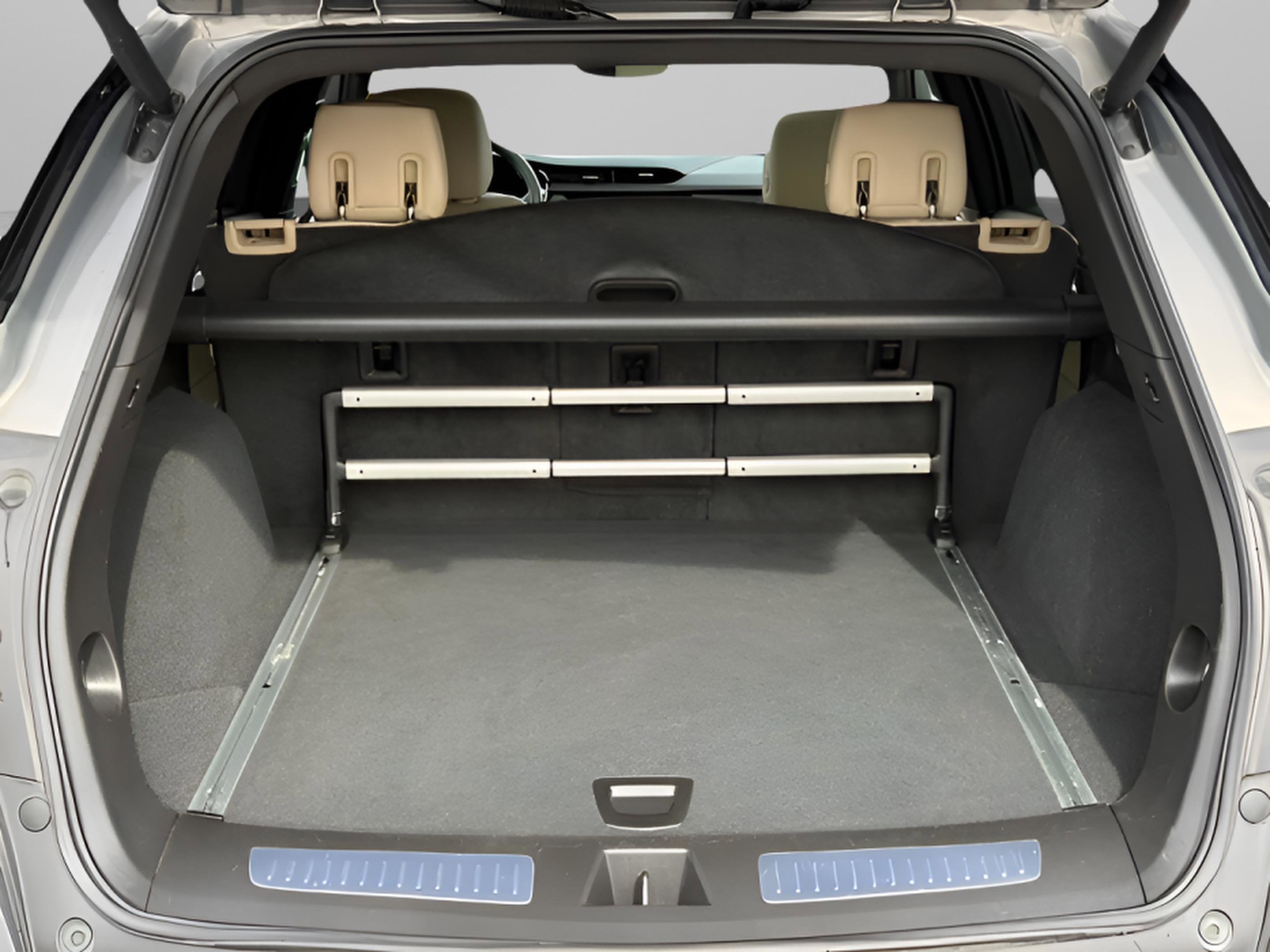 Used 2017 Cadillac XT5 Luxury image 8