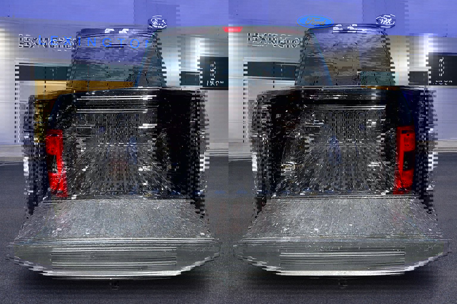 Used 2019 Ford F150 XLT w/ Equipment Group 302A Luxury image 7